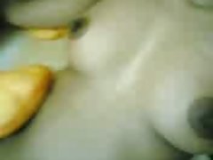 Tiffany diamond - fucked trên một thanh phân!