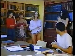 2 Nga babes fuck một anh chàng