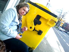 hitchhiking thiếu niên được vớt lên và có quan hệ tình dục trong một van