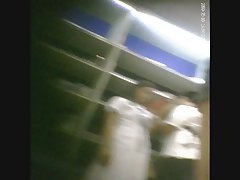 Avril trong video thời gian đầu tiên của mình