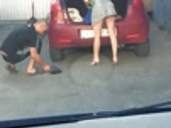 Babe trong trêu chọc cao su